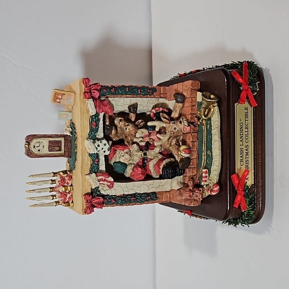 House of Lloyd Christmas Around the World VTG Crash Landing Musical Red Green - Picture 1 of 10